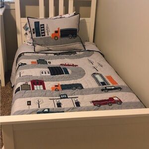Pottery Barn Kids Twin bedding set. “ All things that Go”.
